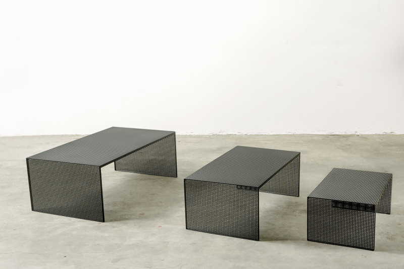 Dentro - tris di tavoli