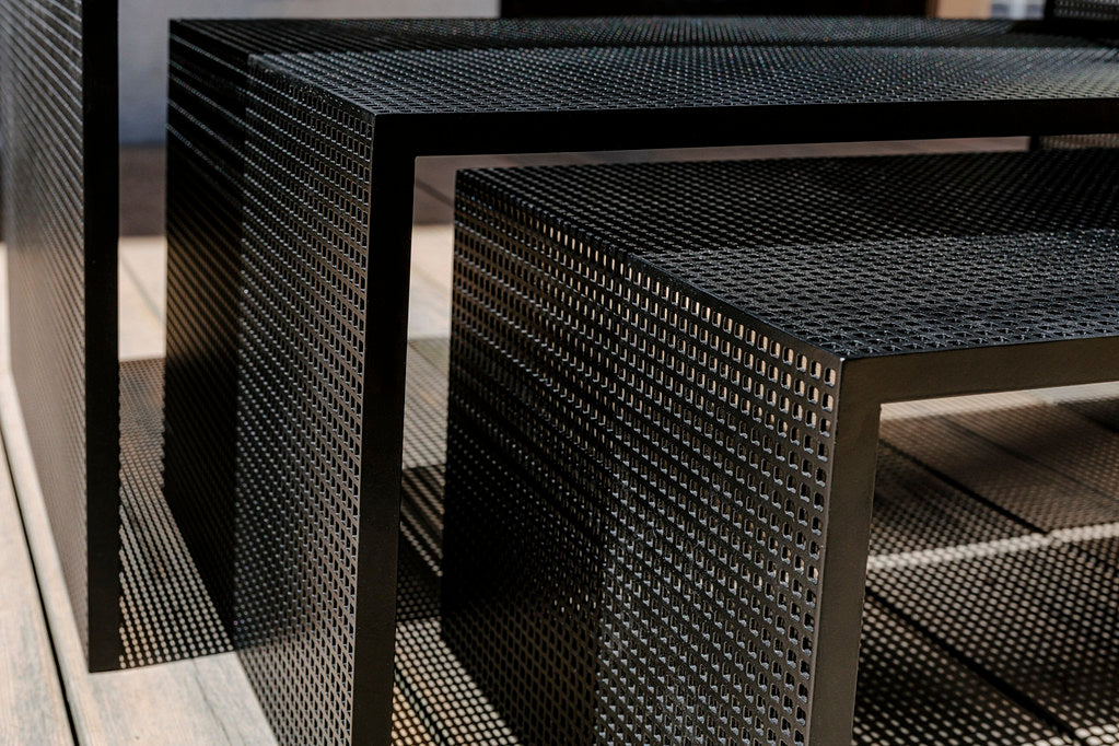 Dentro - tris di tavoli