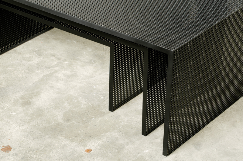 Dentro - tris di tavoli